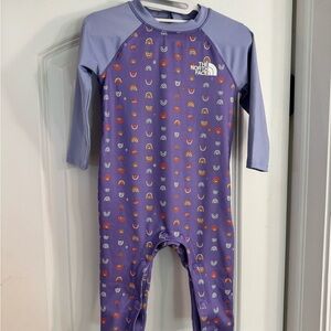 The North Face Kids' Rainbow One Piece / Rash guard / 6-12 months / 40 spf